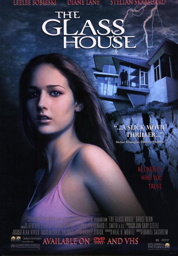 L'affiche du film The Glass House
