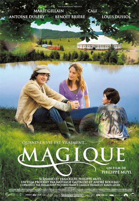 L'affiche du film Magique