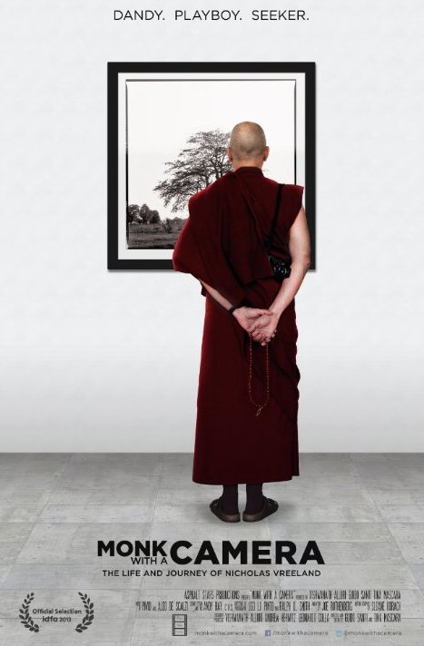 L'affiche du film Monk with a Camera