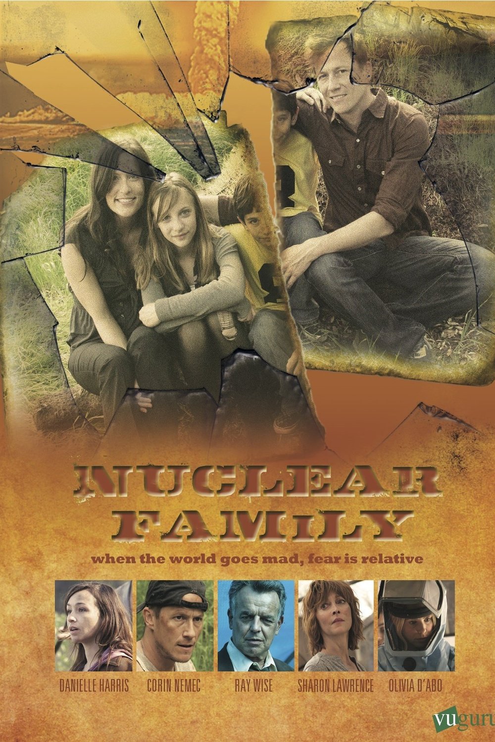 L'affiche du film Nuclear Family
